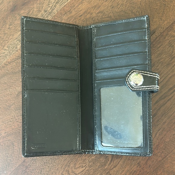 Coach Black and Gray Wallet with Distinctive Pattern - Picture 5 of 10